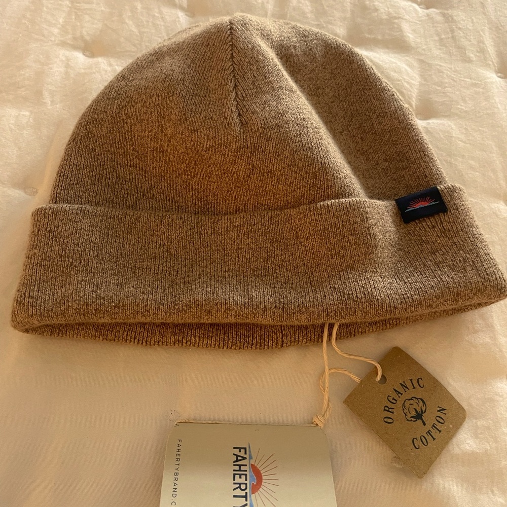 Faherty Cashmere Beanie New w/tags